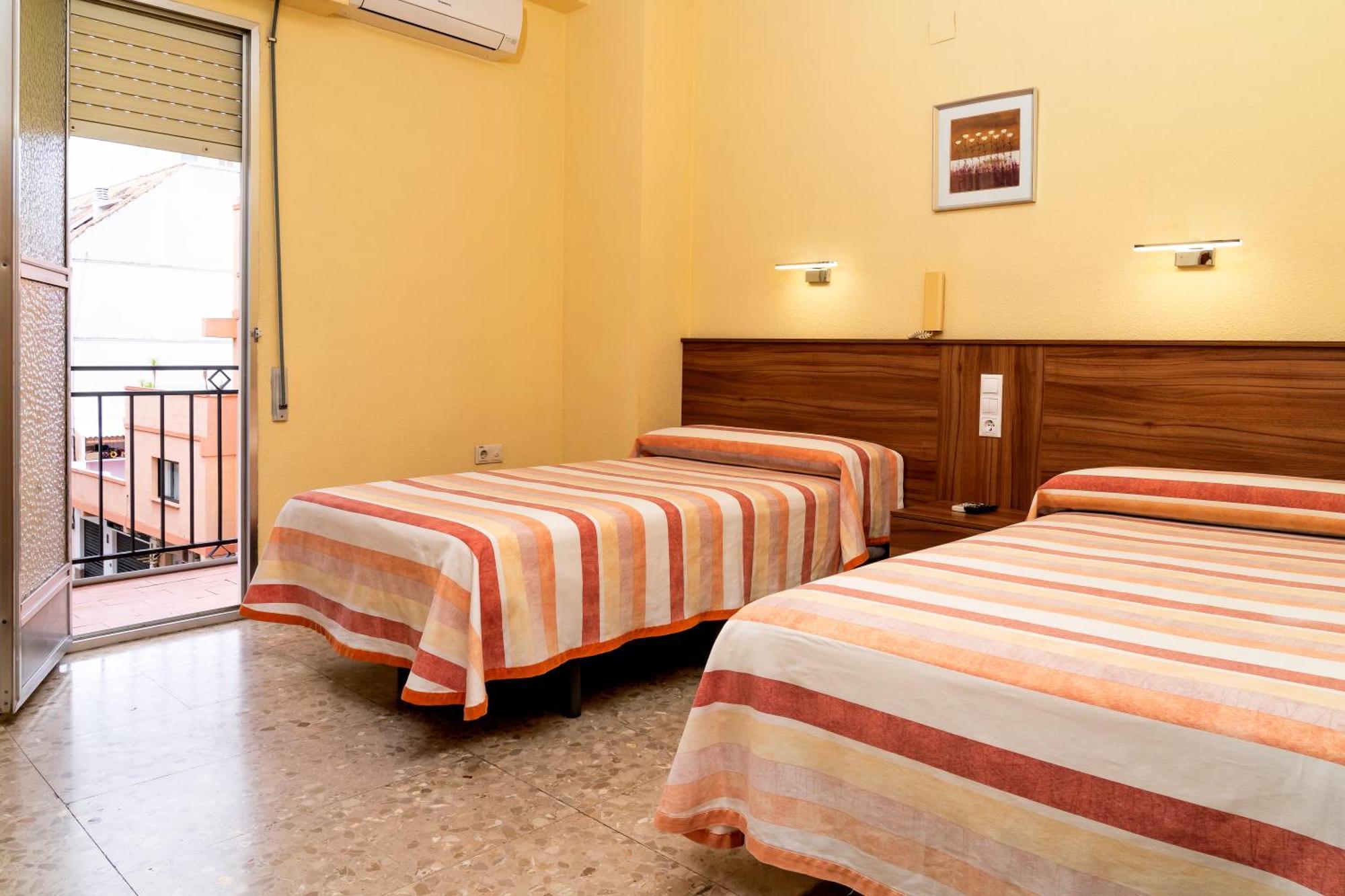 Hotel Borja El Puig  Extérieur photo